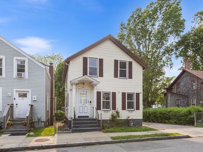 123 Ash St, New Bedford, MA, 02740
