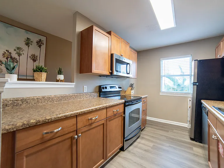 6300 Pinetree Ave #B — Photo 11