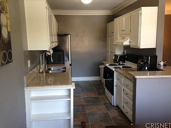 2nd image of 5349 Newcastle Ave APT 38