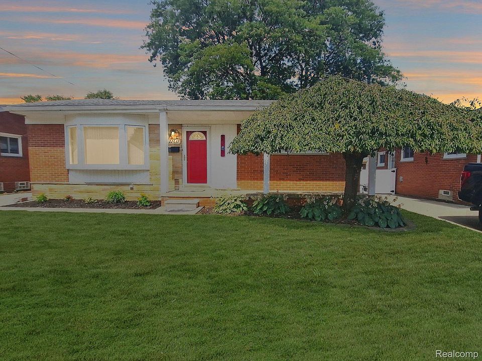 1st image of 22637 Amherst St