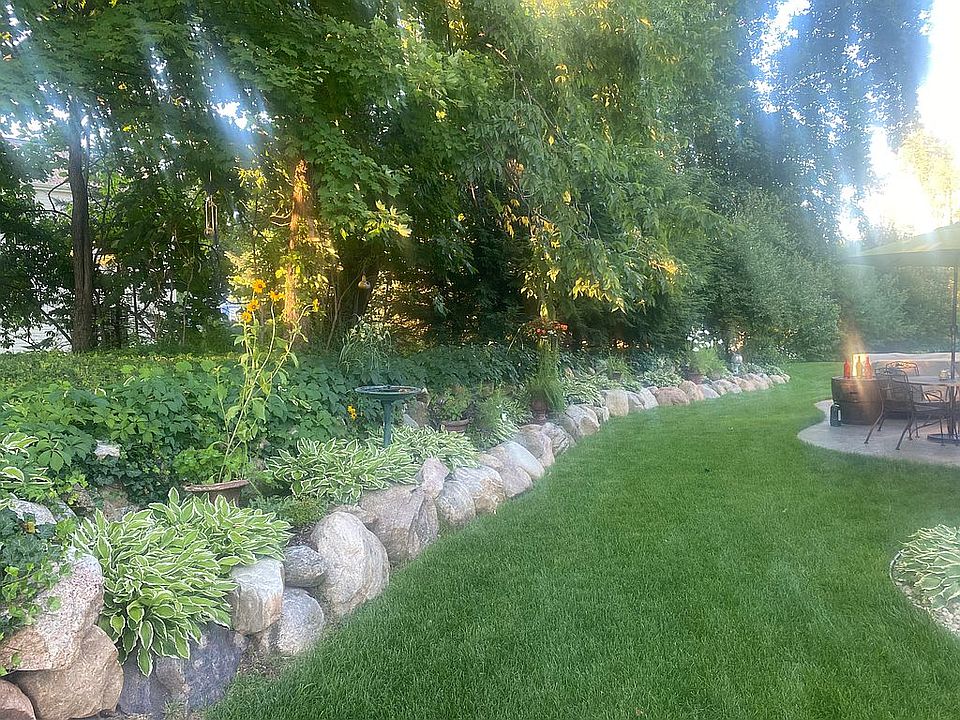 Rockwall, backyard