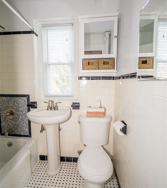 2nd image of 307 Park Ave APT 4