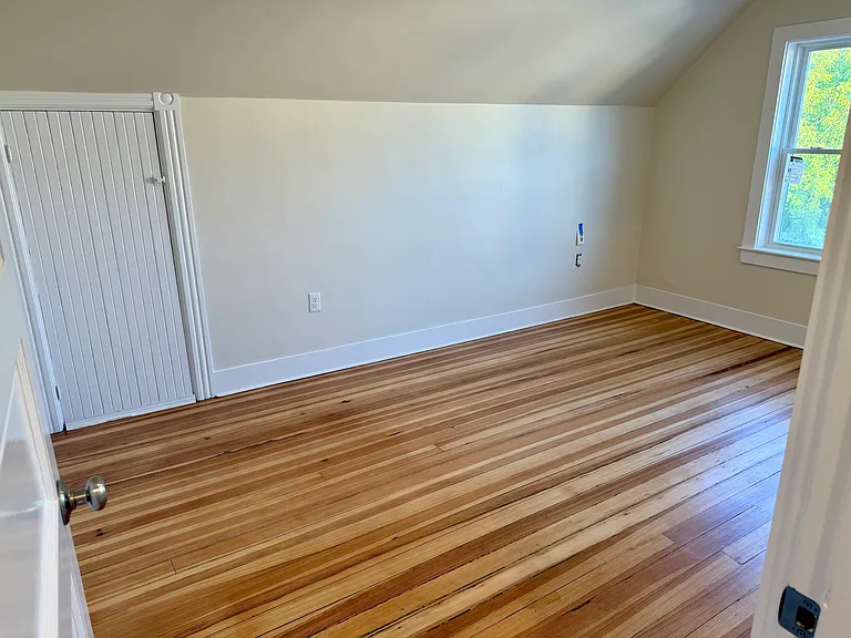 33-35 Leach St #3 — Photo 19