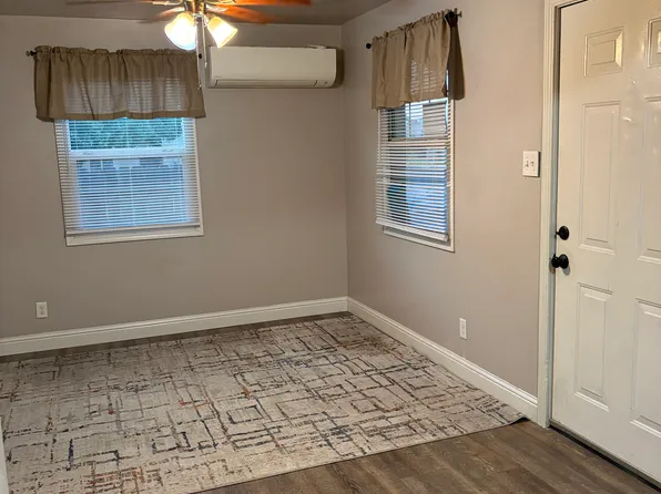1219 N Stevenson St, Visalia, CA 93291