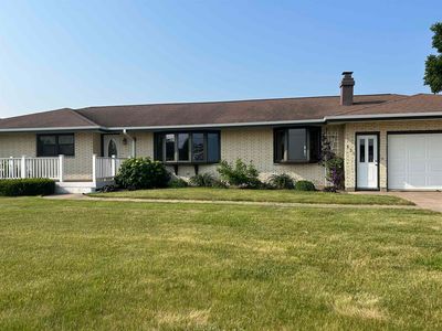 625 W Main St, Dickeyville, WI, 53808