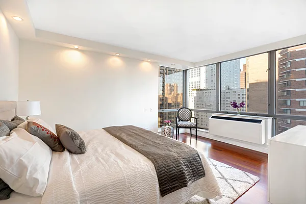 Sold by Compass | media 3