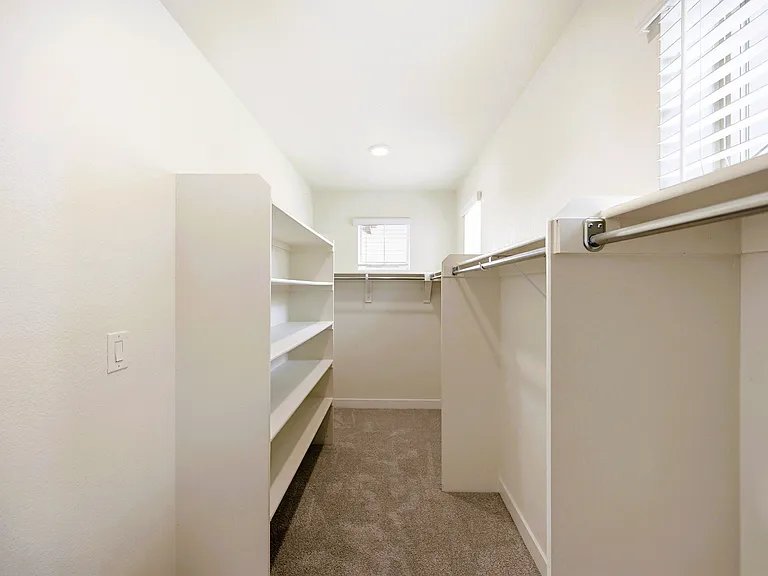 10054 E 59th Ave — Photo 15
