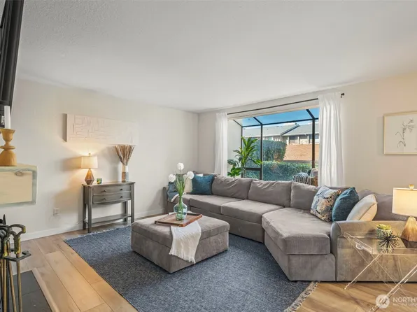 1319 S Puget Drive #D15, Renton, WA 98055