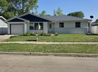 608 E 18th St, South Sioux City, NE 68776