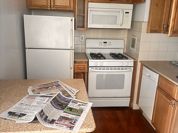 3rd image of 1670 Bell Blvd #210A