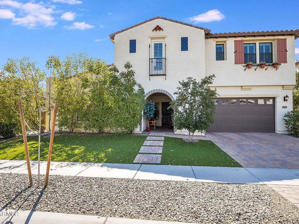 1st image of 3825 E Crescent Pl