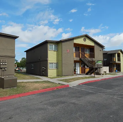 Gillette Square Apartments — Photo 2