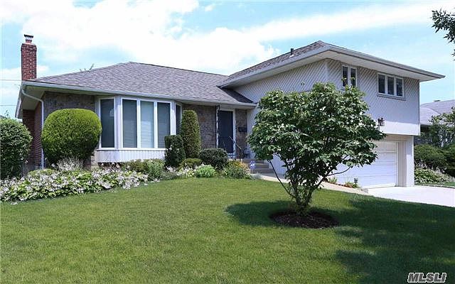 1st image of 26 Market Dr