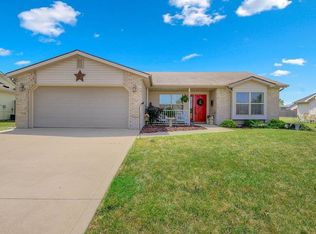 866 Valley River Dr, Columbia City, IN 46725