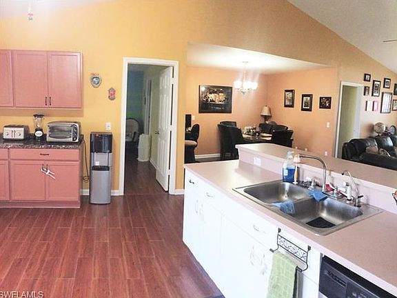 4th image of 1106 SW 41st St