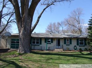 659 Rosswood Ln N, Wayzata, MN 55391