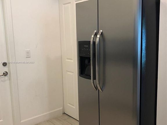 3rd image of 2362 SW 18th Ave #0