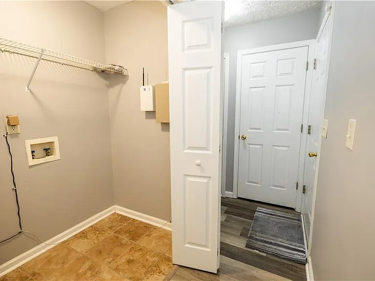 599 Rivulett Ct — Photo 24