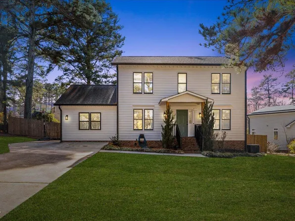 201 Pinewood Dr, Apex, NC 27502