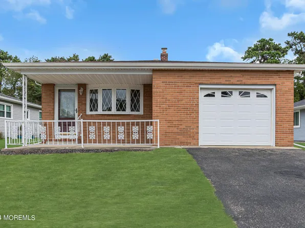 120 Biabou Drive, Toms River, NJ 08757