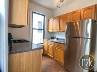 3139 34th St APT 2C, Astoria, NY 11106