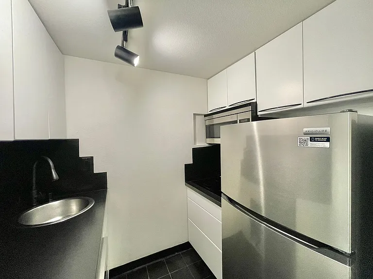 1000 Union St #311 — Photo 11