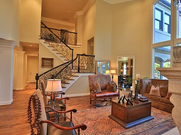5th image of 6828 Laurel Valley Dr