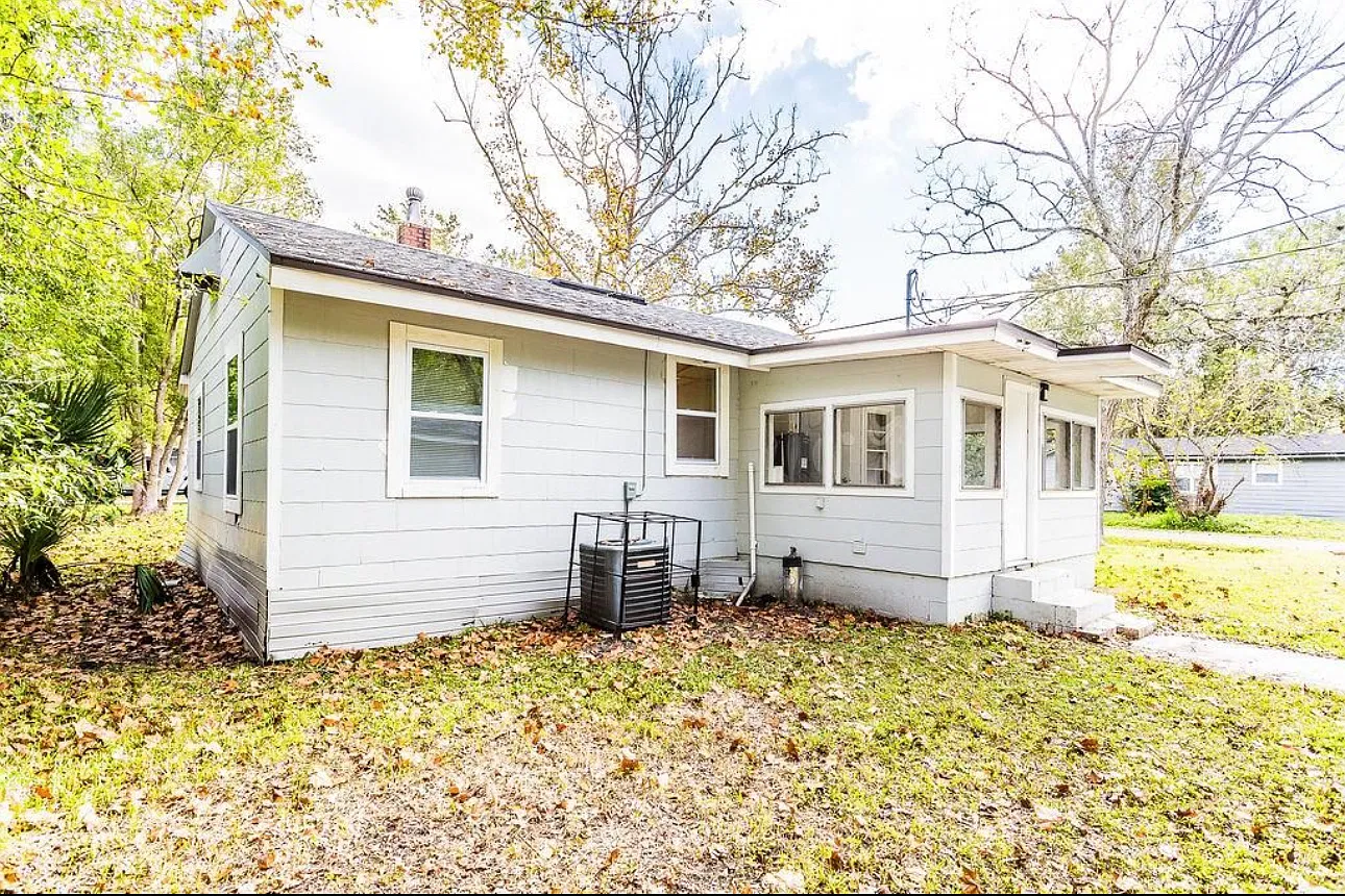3 bed, 986 sqft, $1,249 — Photo 4