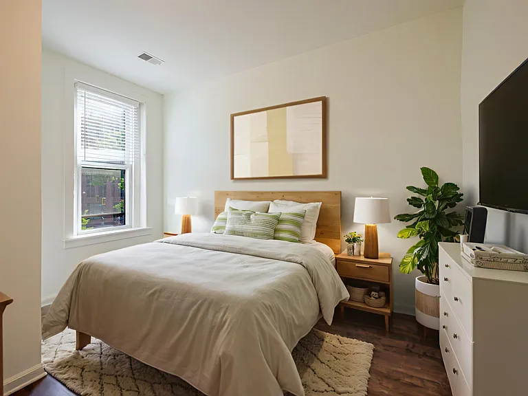 650 D St SE #2 — Photo 18