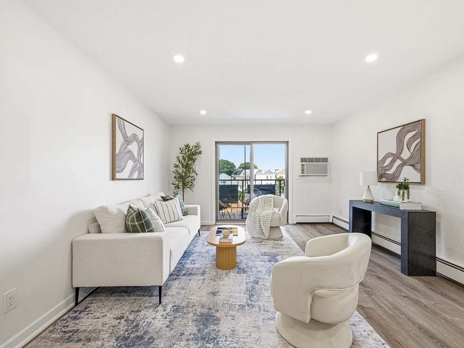 2 bed, 2.0 bath, 945 sqft, $3,200 — Photo 3