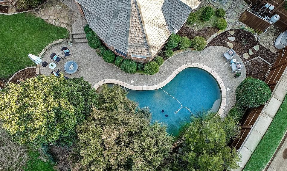 1st image of 1220 Slash Pine Dr
