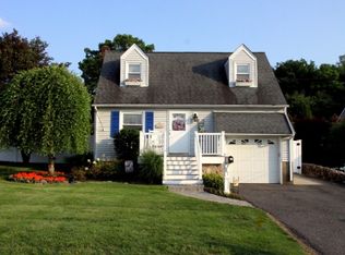 180 Overlook Ave, North Haledon, NJ 07508