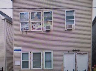 44 Hermitage, Chicago, IL 60609