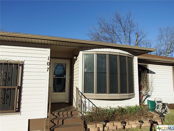 4th image of 107 W Voelter Ave