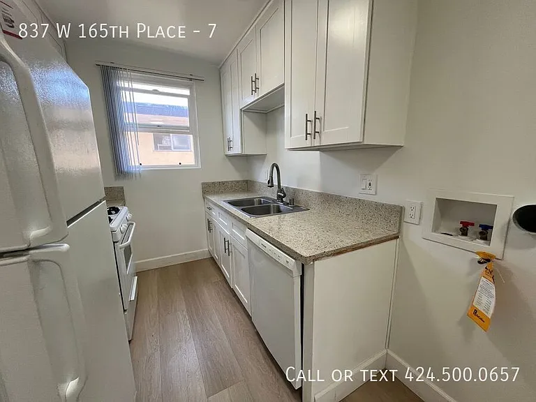 837 W 165th Pl #7 — Photo 7