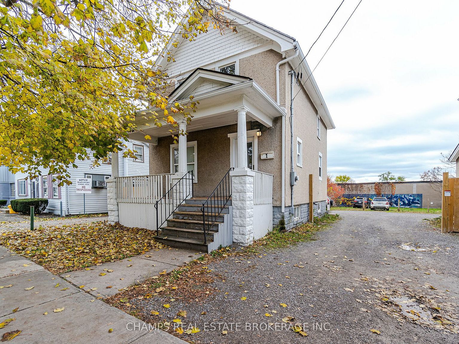 102 Queenston St, Saint Catharines, ON L2R 2Z3 MLS X7303064 Zillow