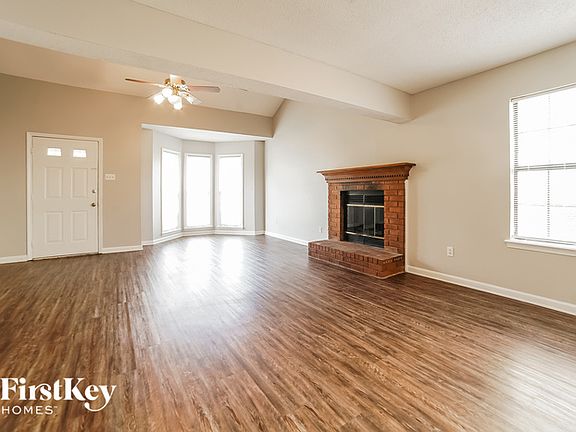 3rd image of 4404 Forest Valley Dr