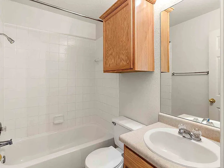 280 Strawn — Photo 20