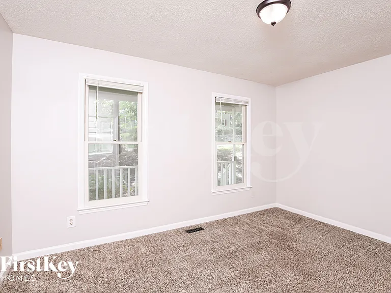 322 Amherst Creek Dr — Photo 14