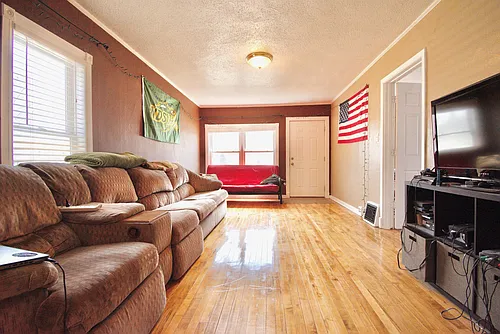 721 8th Ave N #1 Photo 1