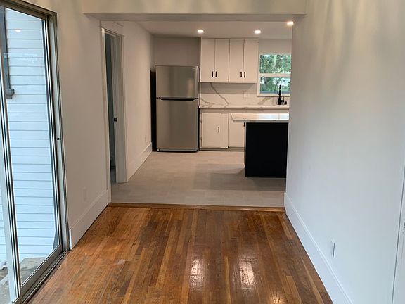4th image of 4324 Lynwood Dr