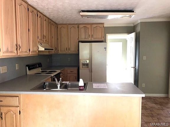 4th image of 2713 Fair Oaks Dr