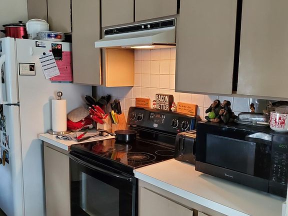 3rd image of 17175 Pine Way