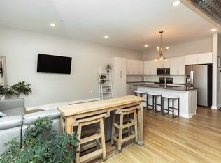 450 7th St #304, Des Moines, IA 50309