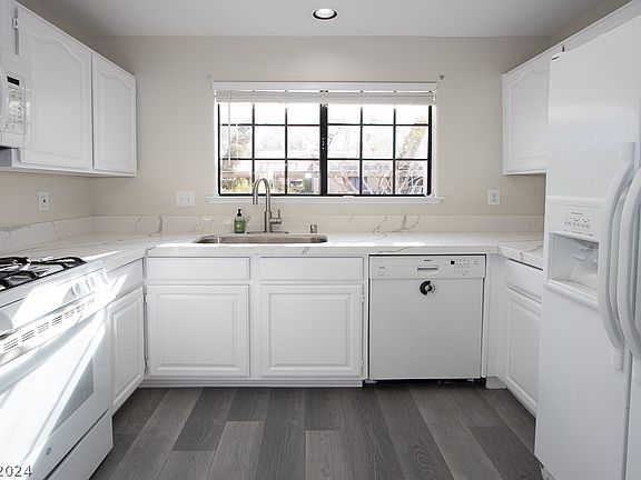 5th image of 2851 S Valley View Blvd Unit 1086