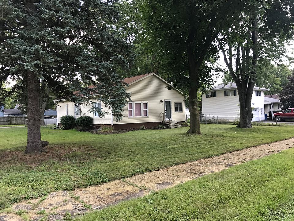 1st image of 94 Clive Ave