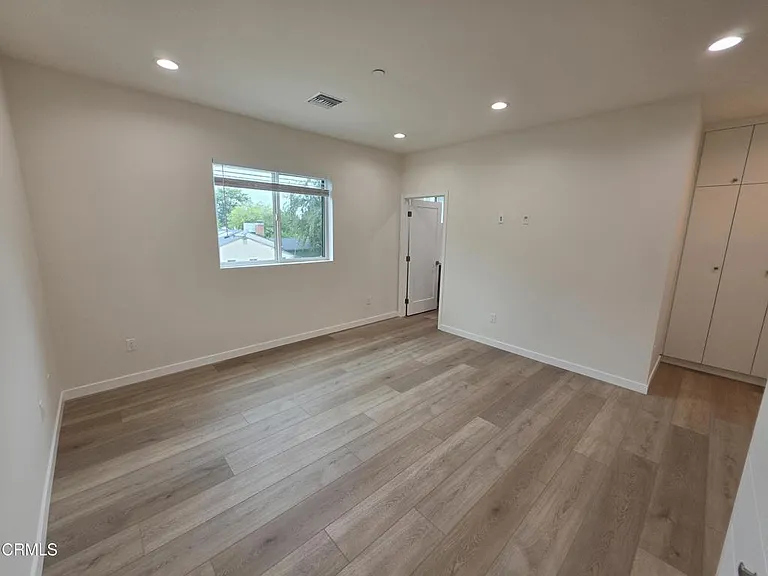 6746 Ben Ave — Photo 36