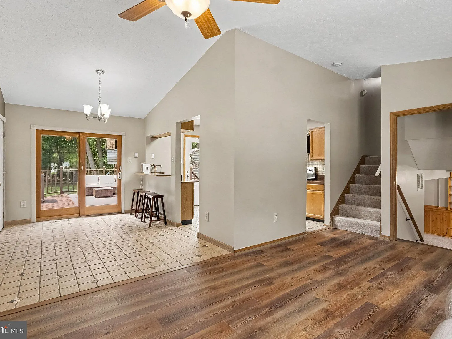 5 bed, 2.5 bath, 2120 sqft, $4,500 — Photo 4