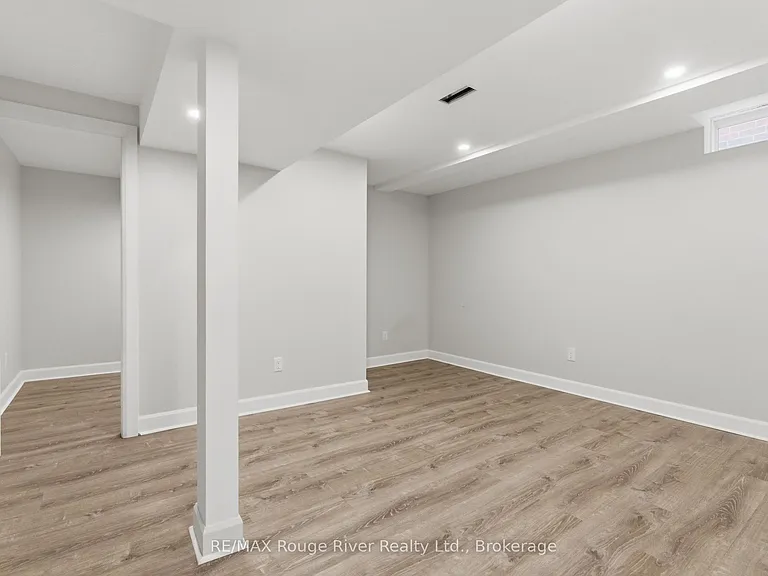 138 Kersey Cres — Photo 44