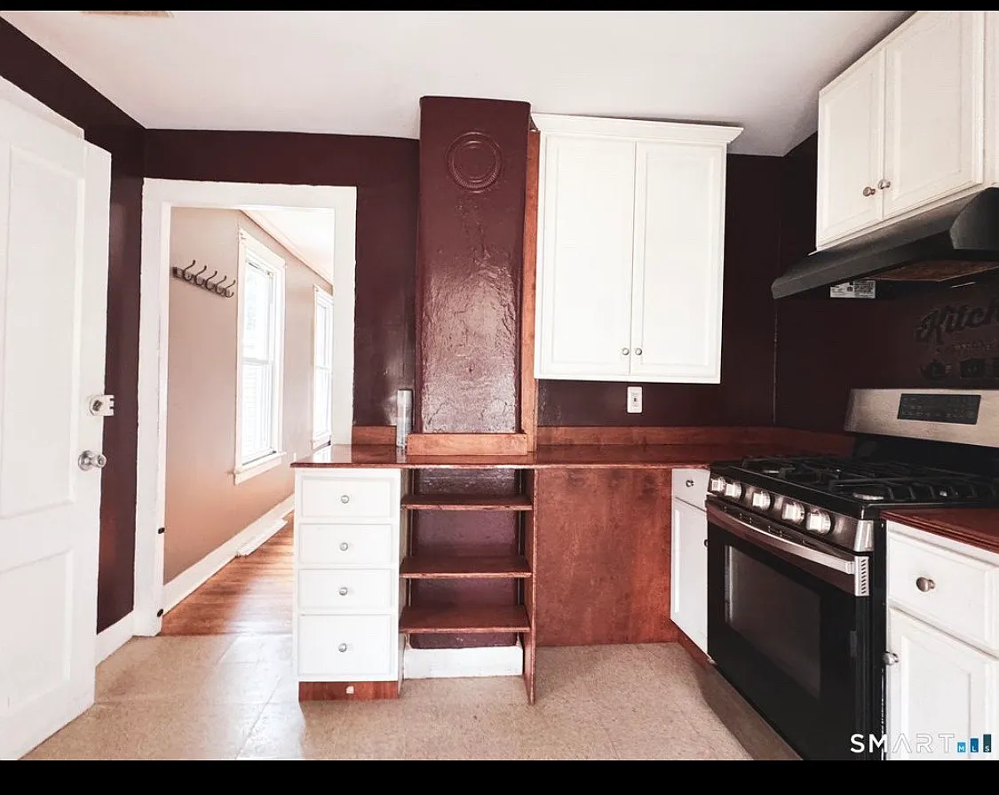 S 1st St, Meriden — Photo 4
